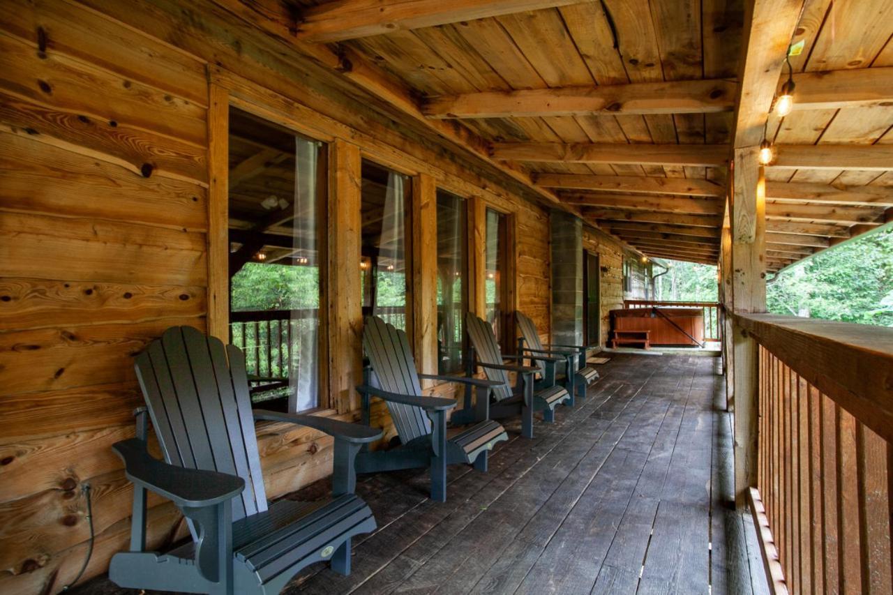 Forest Home Hot Tub Fire Pit Pool Table Пиджен-Фордж Экстерьер фото